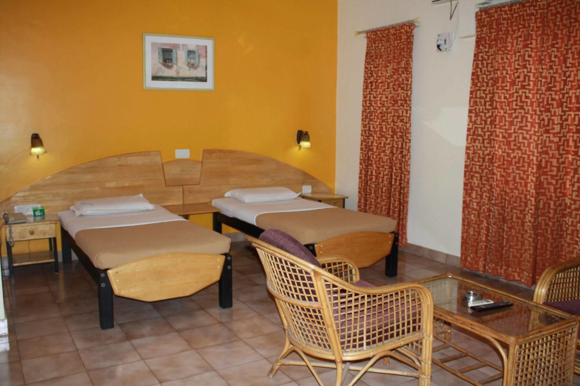 Tom'S Hotel Bangalore Exterior foto